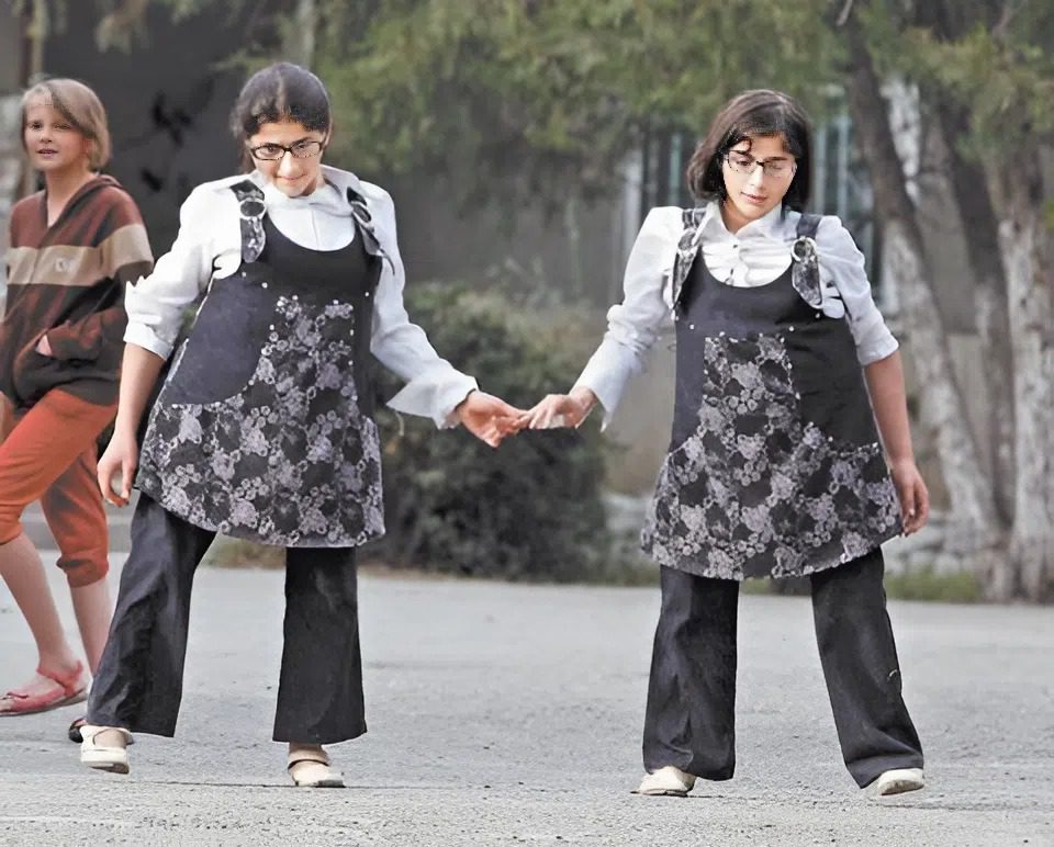 Zita and Gita Rezakhany: Their incredible journey after a risky separation at the age of 11, defying the impossible